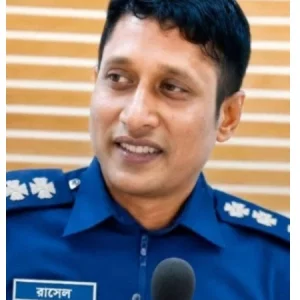 দোকানে ঢুকে মোবাইল চুরি করা এসআইকে প্রত্যাহার