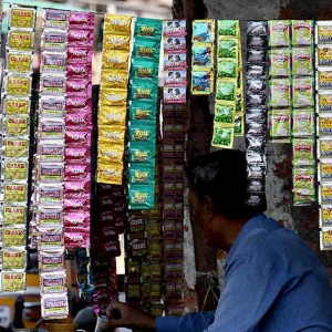 পান মশলায় প্লাস্টিক মোড়ক নিষিদ্ধ