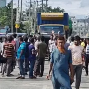 ৫ ঘণ্টা পর জামালপুর-টাঙ্গাইল মহাসড়কে যান চলাচল স্বাভাবিক