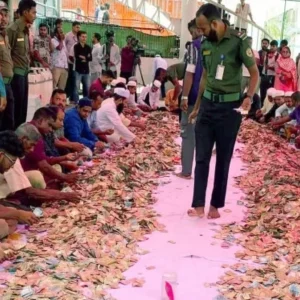 আবার খোলা হলো শাহজালাল মাজারের দানবাক্স
