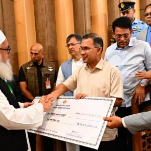শিক্ষকরা আজ থেকে পাচ্ছেন বকেয়ার অর্থ, ২ হাজার ৩৫ কোটি টাকা বরাদ্দ   