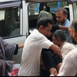 স্কুলে ক্লাস চলাকালে অসুস্থ হয়ে পড়লো ২৫ শিক্ষার্থী, তিন জনের অবস্থা আশঙ্কাজনক