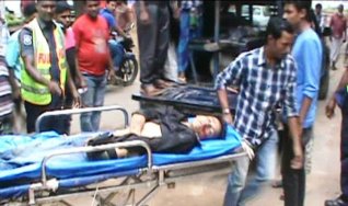 গাজীপুরে সড়ক দুর্ঘটনায় দুই ভাই নিহত, বাসে আগুন