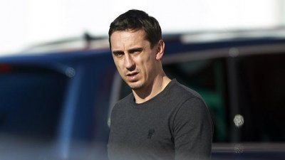 gary-neville-valencia-training_3384362