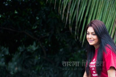 চিত্রনায়িকা নিপুণ