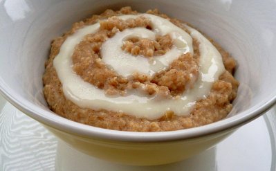 cinnamon roll oatmeal