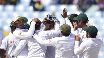 দক্ষিণ আফ্রিকার বিপক্ষে চট্টগ্রাম টেস্টে মুস্তাফিজকে ঘিরে উইকেট উদযাপন