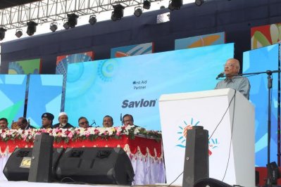 কক্সবাজারে তিন দিনের সৈকত উৎসব শুরু