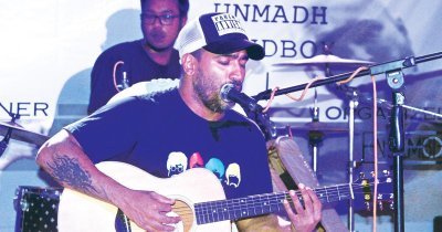 ইনডালো ব্যান্ডের জন
