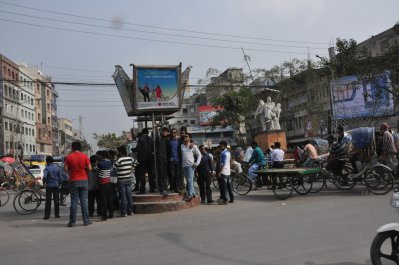 যানযট নিরসনে নেতাকর্মীরা