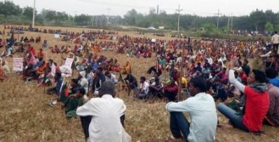 প্রতিবাদে মুখর হাজার হাজার চা শ্রমিক