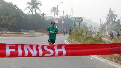 শেষ সীমা ছুঁতে চলেছেন একজন দৌড়বিদ
