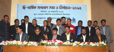 ক্রীড়ালেখক সমিতির সভাপতি মোস্তফা মামুন ও সা. সম্পাদক রাজিব