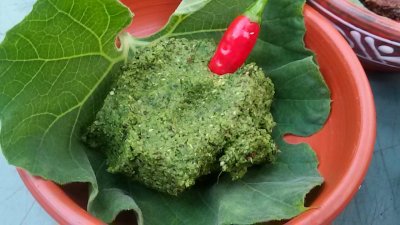 লাউপাতা-নারিকেলের ভর্তা 