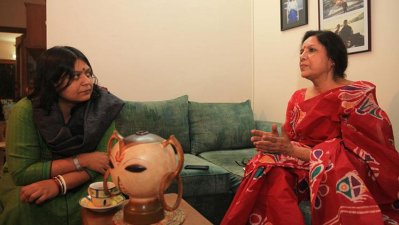 নারীনেত্রী ও মানবাধিকার কর্মী ফওজিয়া খন্দকারের সঙ্গে রিপোর্টার