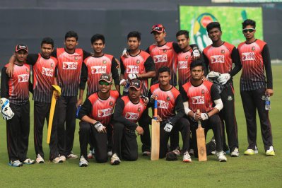 বাংলাদেশ অনূর্ধ্ব-১৯ দল। 