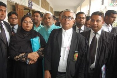 সেলিনা ইসলাম বিউটি ও তার আইনজীবী