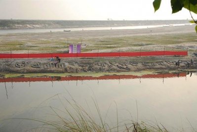পদ্মার তীরে ভাষা আন্দোলন উপলক্ষে নান্দনিক শিল্পকর্ম