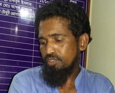 আটক ট্রাকচালক