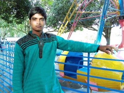 গ্রেফতার হওয়া কলেজ ছাত্র রাকিব
