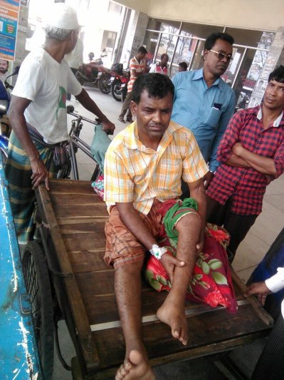 খুলনায় চিকিৎসকদের ধর্মঘটে চরমে দুর্ভোগে পড়েছেন রোগী ও তাদের স্বজনরা