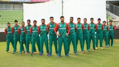 বিশ্বকাপকে সামনে রেখে দুই ধরনের জার্সির উন্মোচন করা হয়েছে। 