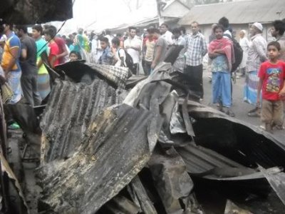 মুন্সীগঞ্জে ৮টি দোকানে আগুন