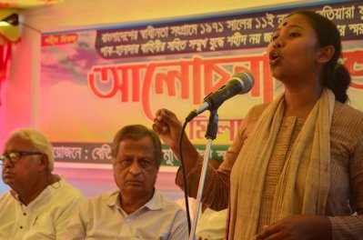 ছাত্র ইউনিয়নের সভাপতি হিসেবে লাকী আকতার মনে করেন না কোনও অবহেলার শিকার হতে হয়