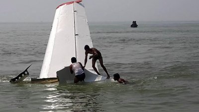 সমুদ্রে বিধ্বস্ত কার্গো বিমান 