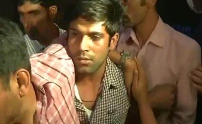 জেএনইউ ক্যাম্পাসে কানহাইয়ার ওপর হামলা চালায় এই ব্যক্তি