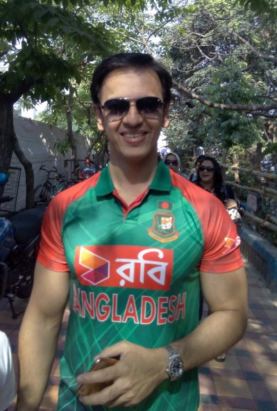 বাংলাদেশের খেলা দেখতে উপস্থিত মডেল নোবেল