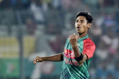 মুস্তাফিজকে প্রশংসায় ভাসালেন হাথুরুসিংহে
