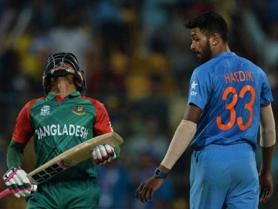 সেই 'এক রান' নিয়ে ধারাভাষ্যকারদের তামাশা! (ভিডিও)