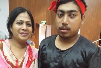 অটিজম আক্রান্ত সন্তানের সঙ্গে এক সচেতন মা 