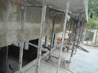 ব্যবহার হয়েছে পরিমাণে কম এবং নিম্নমানের রড