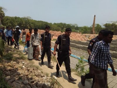 বরিশালে ইটভাটা থেকে শিশুসহ ১৩ শ্রমিক উদ্ধার, দুইজন গ্রেফতার
