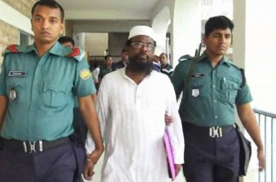 সোমবার মুফতি হান্নানকে নারায়ণগঞ্জ আদালতে আনা হয়