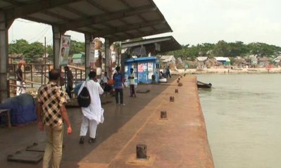চাঁদপুরে নৌ ধর্মঘটে ফাঁকা টার্মিনাল এলাকা