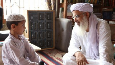 অ্যামাং দ্য বিলিভারস ডকুমেন্টারির দৃশ্য