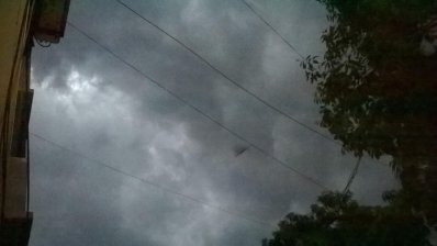 বৃষ্টির আগে মেঘাচ্ছন্ন খুলনার আকাশ