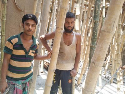 মে দিবসে মীরবাগে ভবন নির্মাণের কাজ চলছে