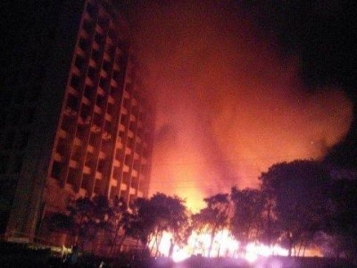 কাওরান বাজারের হাসিনা মার্কেটে আগুন