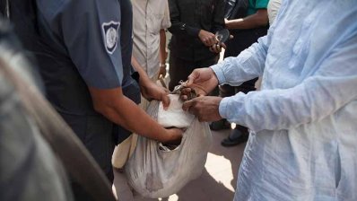 বায়তুল মোকাররমে পুলিশের তল্লাশি