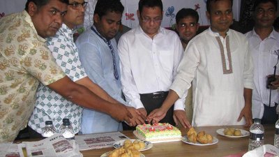 ঝালকাঠিতে বর্ণাঢ্য আয়োজনে ‘বাংলা ট্রিবিউন’ এর দ্বিতীয় বর্ষপূর্তি উদযাপিত