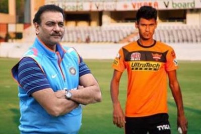 মুস্তাফিজকে সতর্কভাবে ব্যবহার করতে হবে: রবি শাস্ত্রী