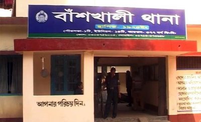 বাঁশখালীতে পুলিশের অভিযান, লিয়াকতের বৃদ্ধ বাবা আটক
