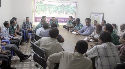 মঙ্গলবার সিএনজি স্টেশন মালিকদের সঙ্গে বৈঠক করেন ঢাকা মহানগর পুলিশের (ডিএমপি) ট্রাফিক উত্তর বিভাগের কর্মকর্তারা