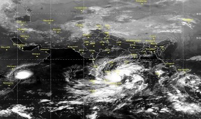 এগিয়ে আসছে ঘূর্ণিঝড় রোয়ানু