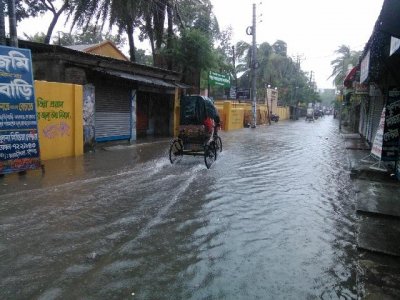 মংলা অতিক্রম করেছে রোয়ানু, আশ্রয়কেন্দ্রে ৩২ হাজার মানুষ