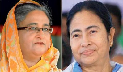 বাংলাদেশের প্রধানমন্ত্রী শেখ হাসিনা ও পশ্চিমবঙ্গের মুখ্যমন্ত্রী মমতা বনেদ্যাপাধ্যায়